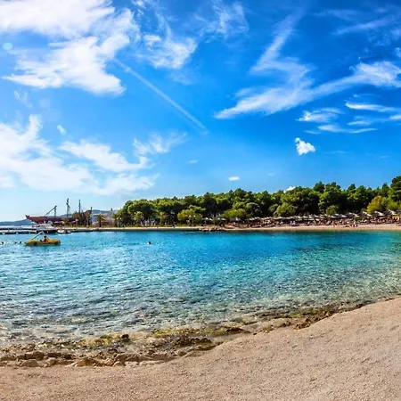 Happy Camp Mobile Homes In Amadria Park Camping * Sibenik